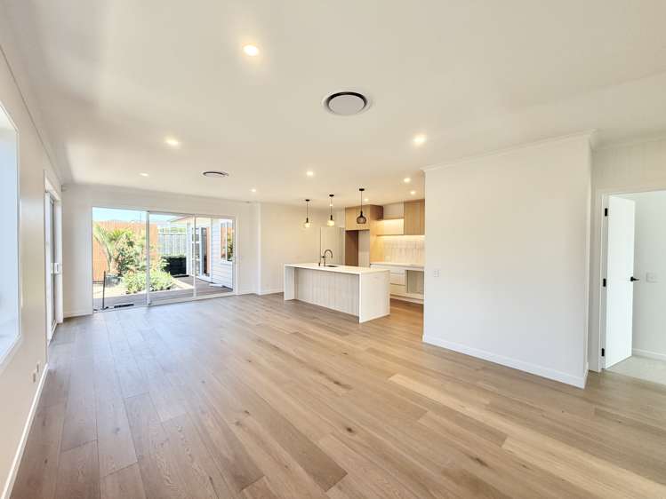 369 Te Taruna Drive_2