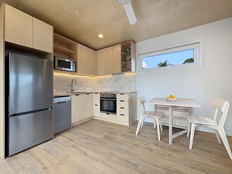 879B Beach Road 1809_1