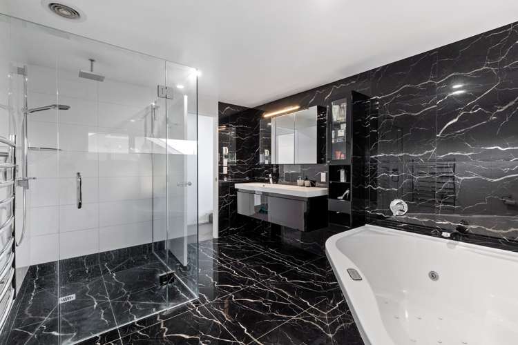 242a Lake Road Hauraki_17