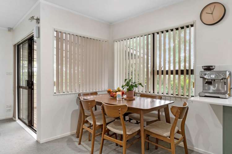 2/99 Bruce Road Glenfield_9