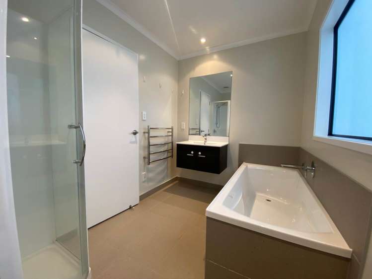 8 Barcliff Terrace Gulf Harbour_17