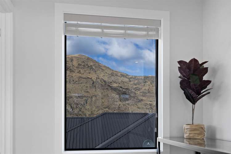 3 Peterley Road Lower Shotover_21