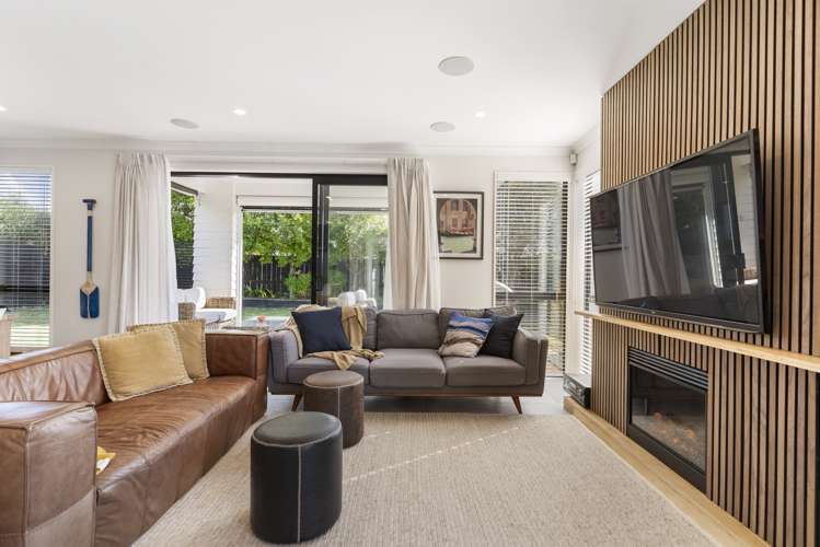 72 Constellation Avenue Beachlands_10