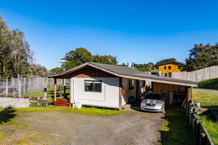 124 Gray Road Te Kamo_16