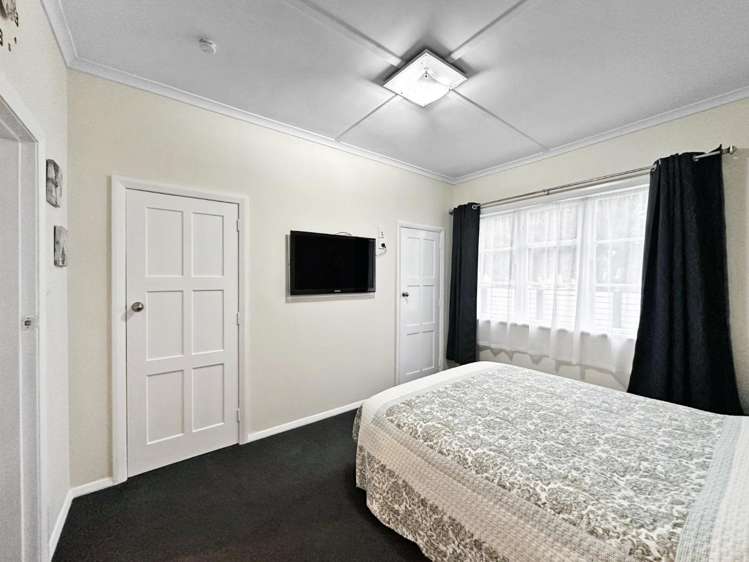 33 Swiss Avenue 1208_7