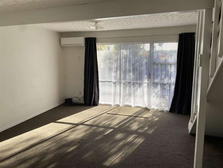 2/14 Frederick Street Waltham_5