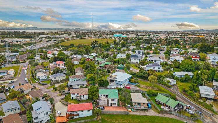 2/73 Keegan Drive Massey_35