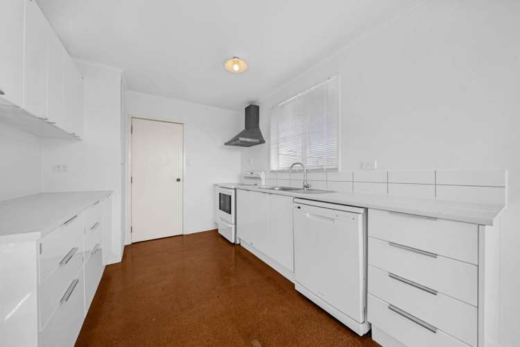 12 Target Road Totara Vale_8