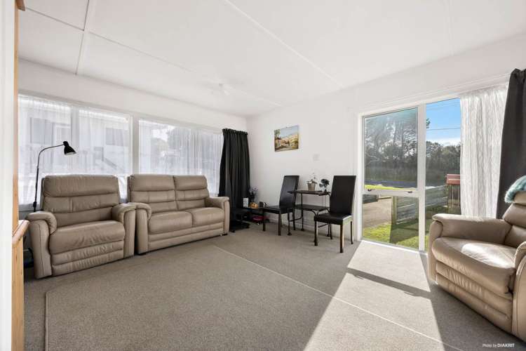 1271 Whangaparaoa Road_5