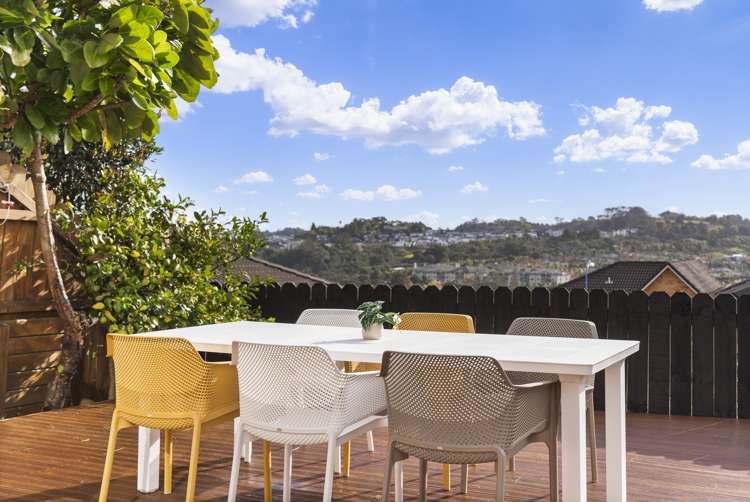 15/22 Northcross Drive Oteha_1