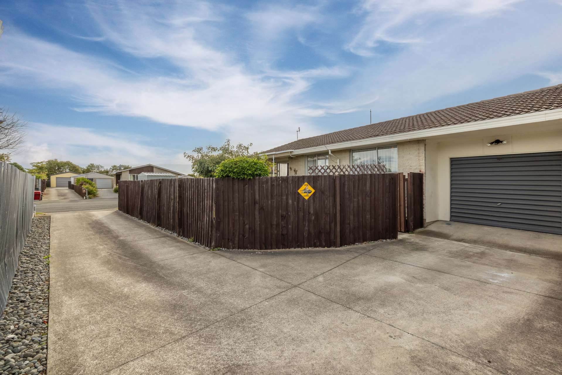 1/4 Leonie Place Aranui_0