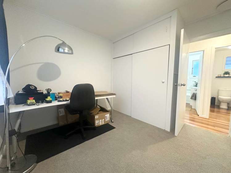 12 Amberley Avenue Te Atatu South_12