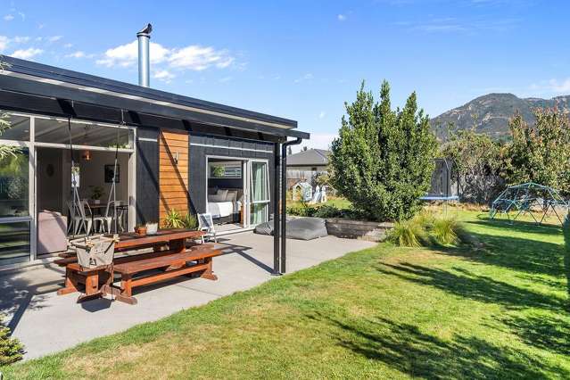 8 Bell Street Lake Hawea_3