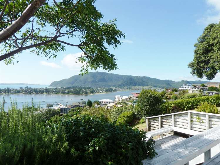 19 Ridge Road Tairua_16