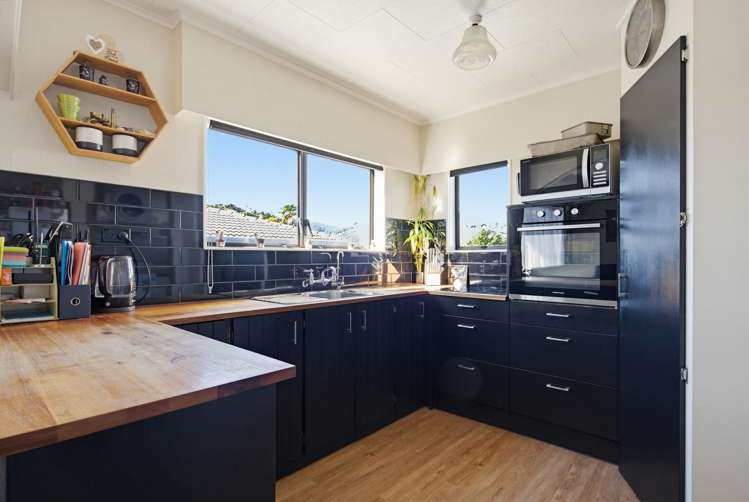 2/3 Ngaio Street Stoke_1