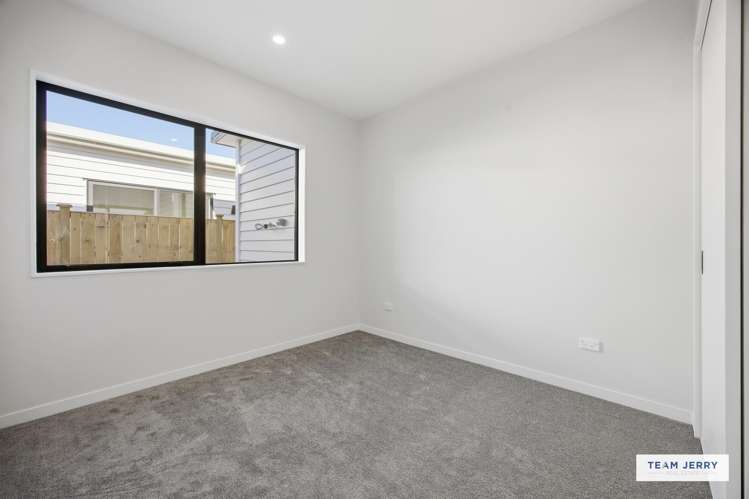 16 Tuwai Crescent Opaheke_17