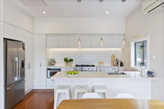 70 Old Mill Road Westmere_3