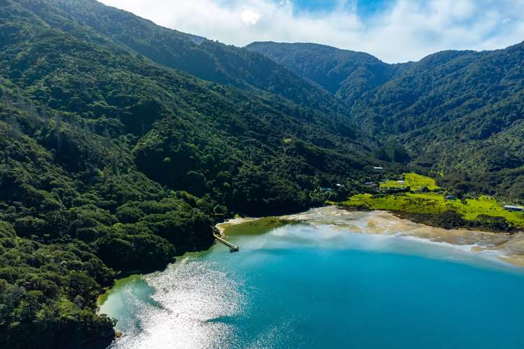 Endeavour Inlet Furneaux_12