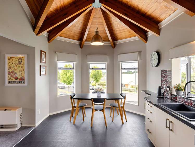 26 Highgrove Drive Grandview Heights_6