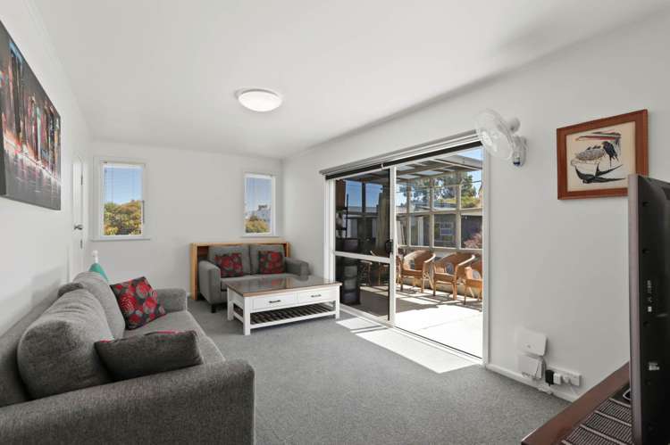 39 Newington Road Henderson_3