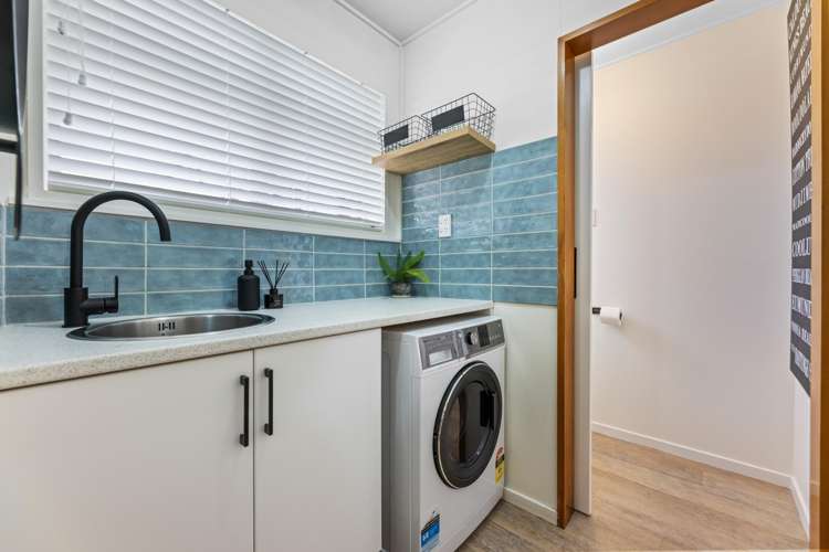 28 Wickliffe Street Mosgiel_12