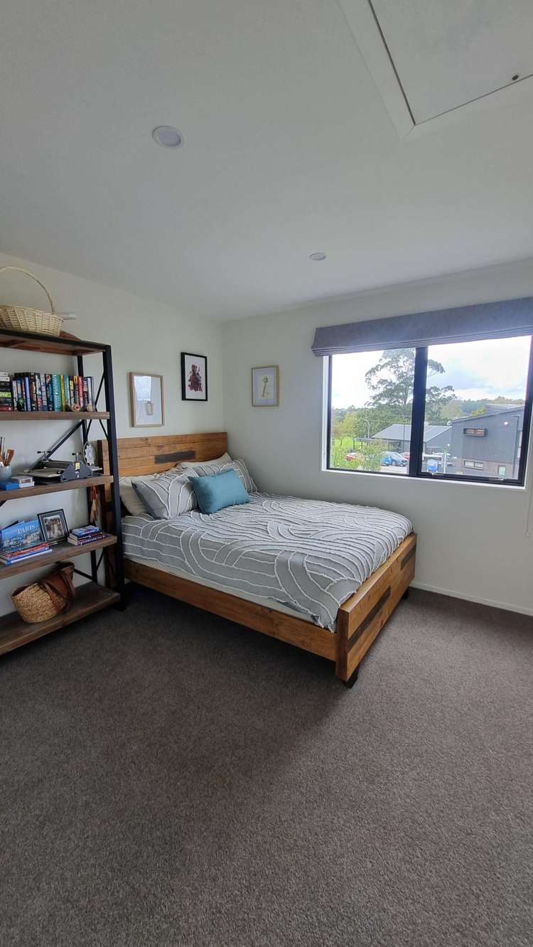  72 Selo Street Glen Eden_6