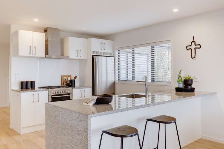 46a Memorial Drive Parahaki_1