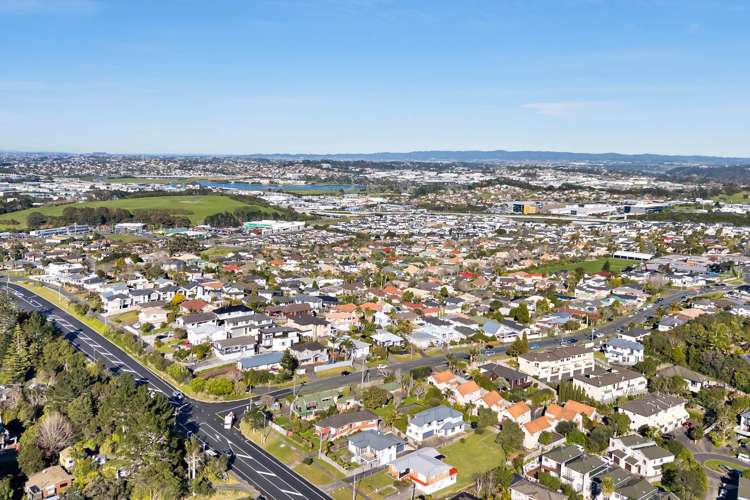 762 East Coast Road Oteha_28