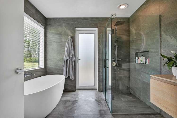 438B Alfred Road Egmont Village_21