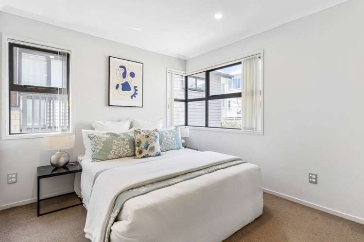 16 Hirimate Place Flat Bush_12