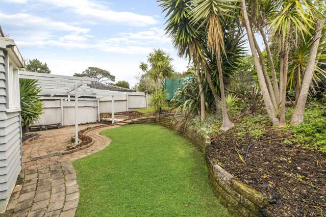 2/710 Beach Road Browns Bay_1