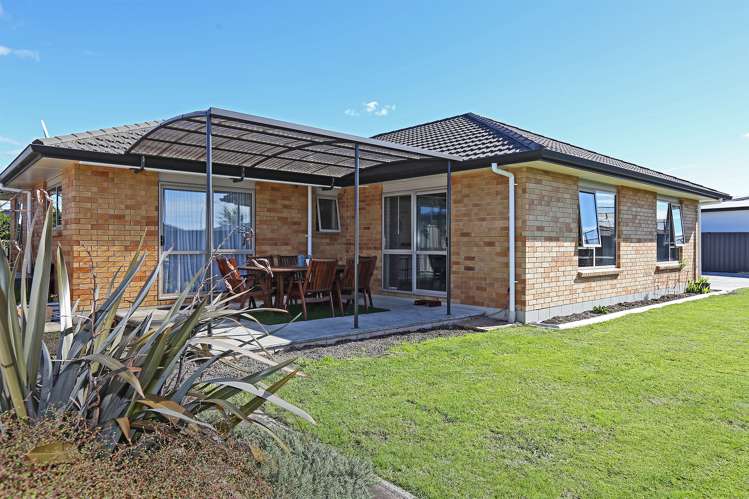 17 Lowry Place Frimley_12