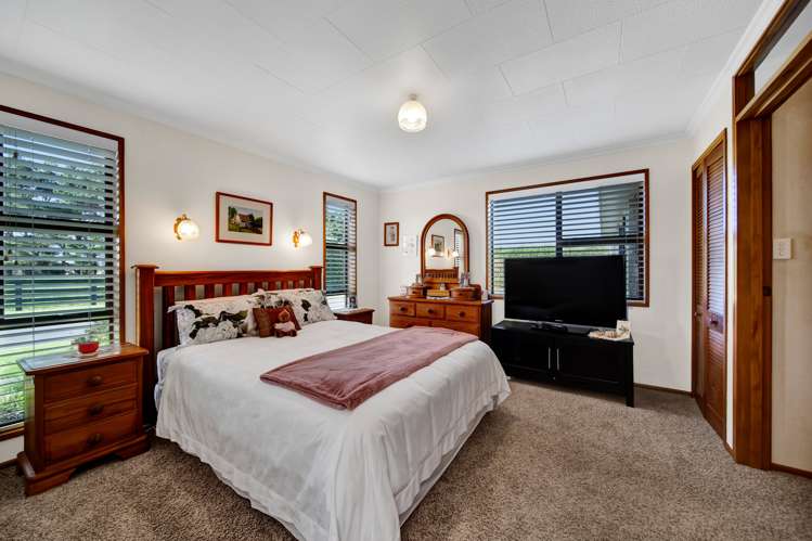 2227 Skeet Road Auroa_10