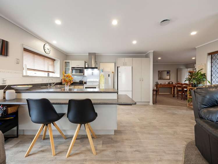 46 Lansdowne Crescent Glenview_2