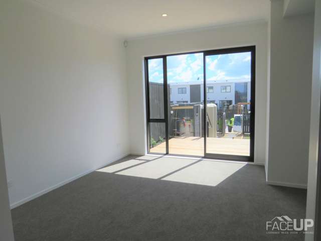 9/1 Scott Road Hobsonville_1