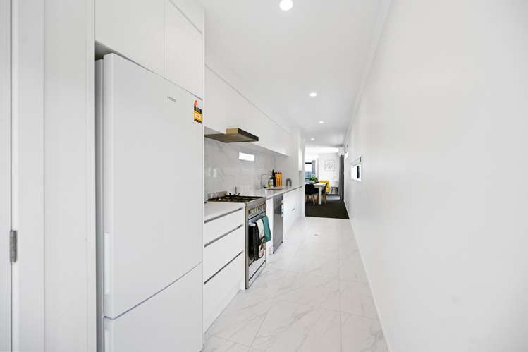 2A Oku Close Hillcrest_12