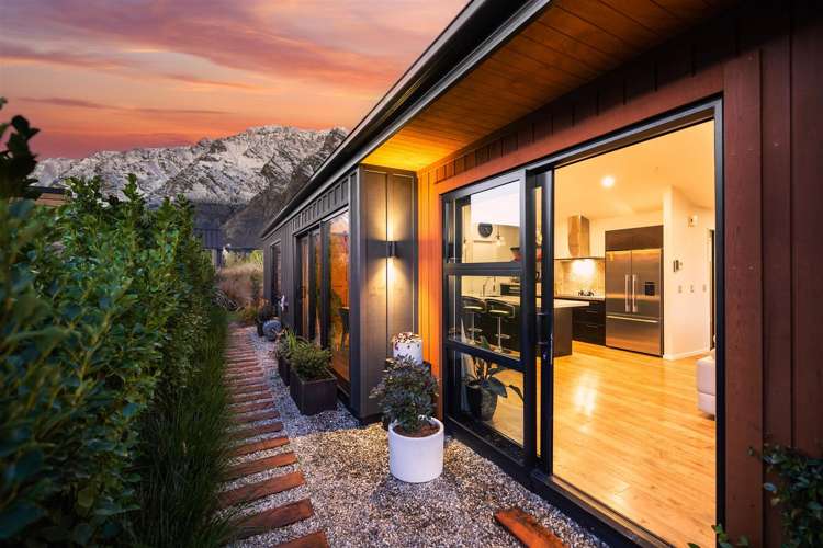 3 Polperro Court Jacks Point_31