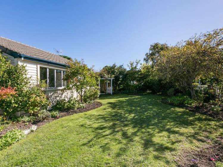 2 Dolbel Street Taradale_18