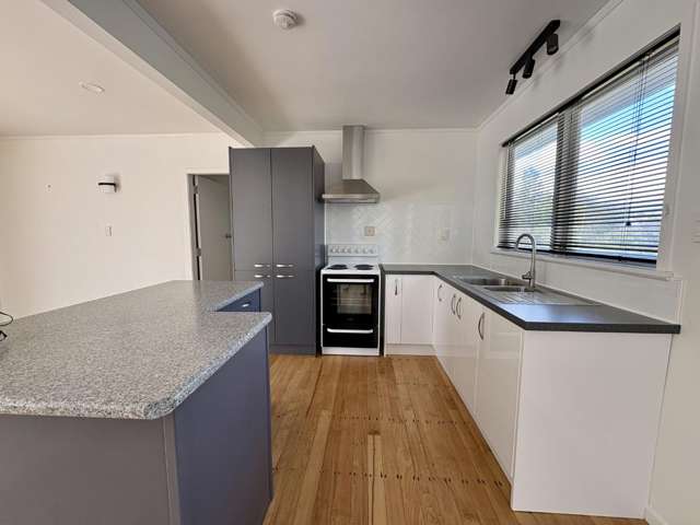 98 Grandvue Road 11056_2