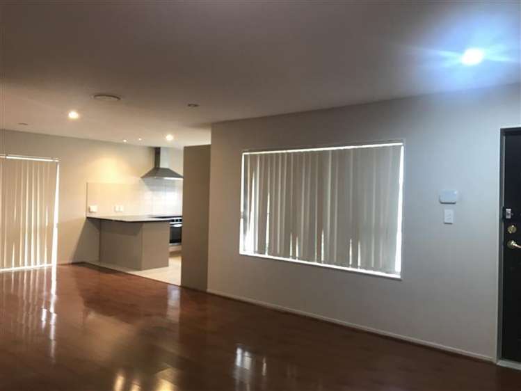 7 John Broad Place Flat Bush_3