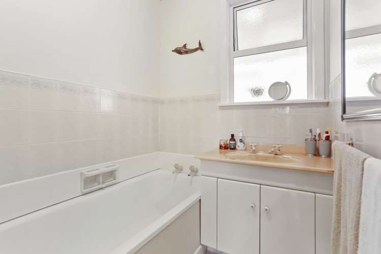 63 Taunton Terrace Blockhouse Bay_18