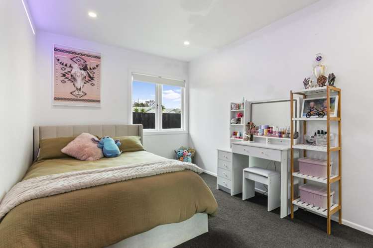 4 Holman Road Te Atatu Peninsula_12