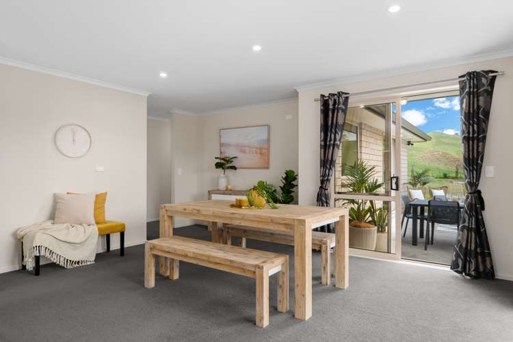 208 Ballintoy Park Drive Welcome Bay_6