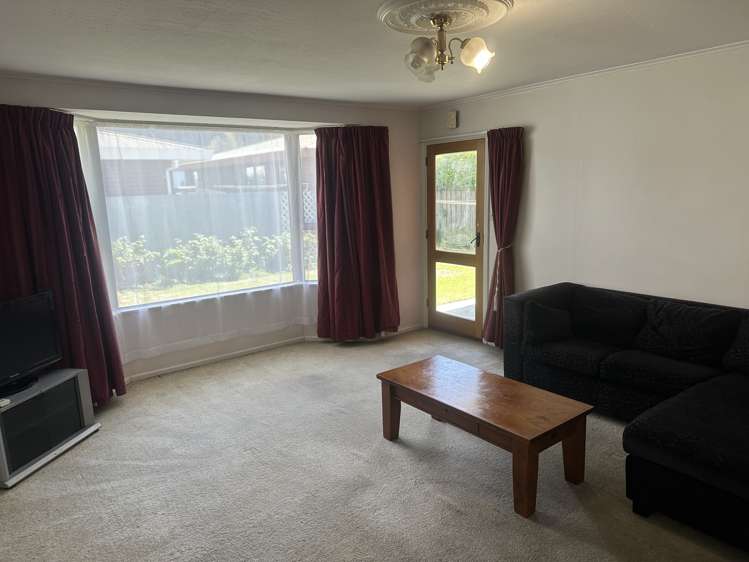 2/267 Moore Street_3