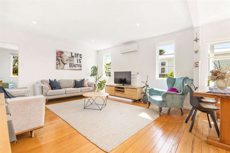 1/10 Neil Avenue Te Atatu Peninsula_3