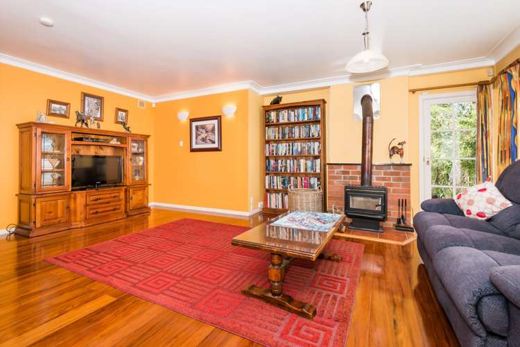 8 Fairclough Road Beach Haven_14