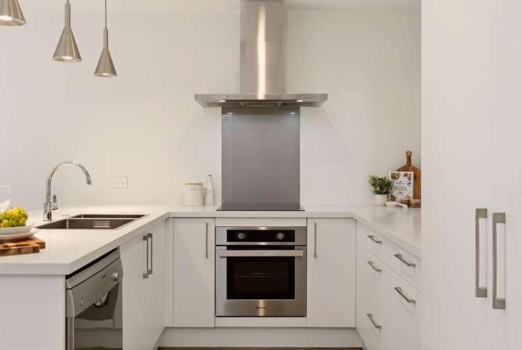 4/160 Rossall Street Merivale_2