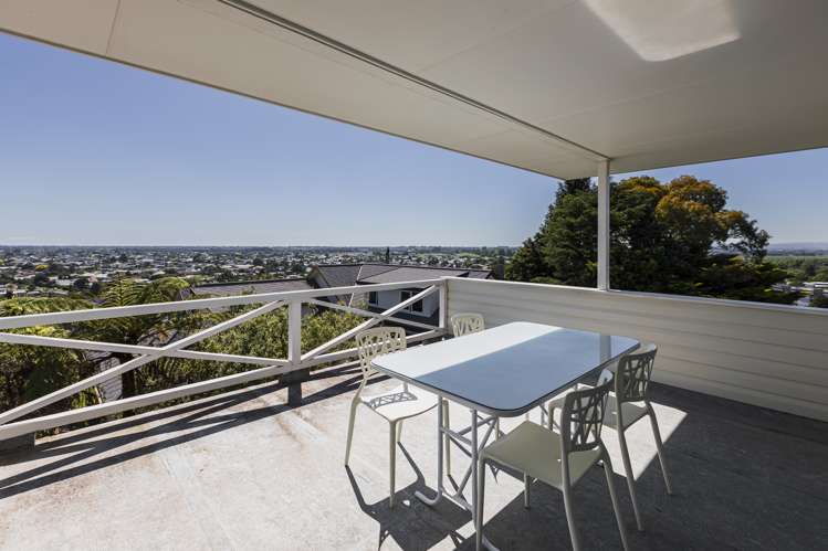 81 Churchill Drive Taradale_19