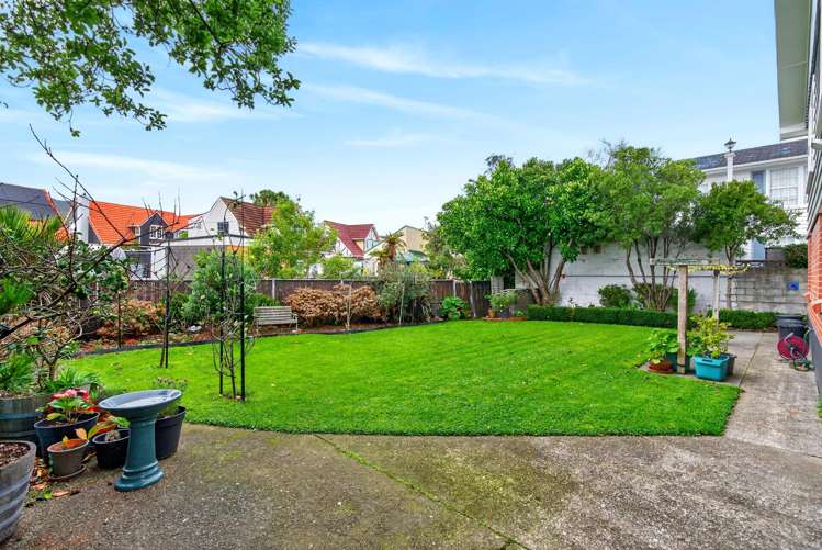 26 Wai-iti Crescent Woburn_22