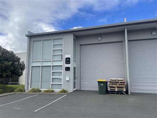 125sqm Modern Wairau Industrial - Holding Income